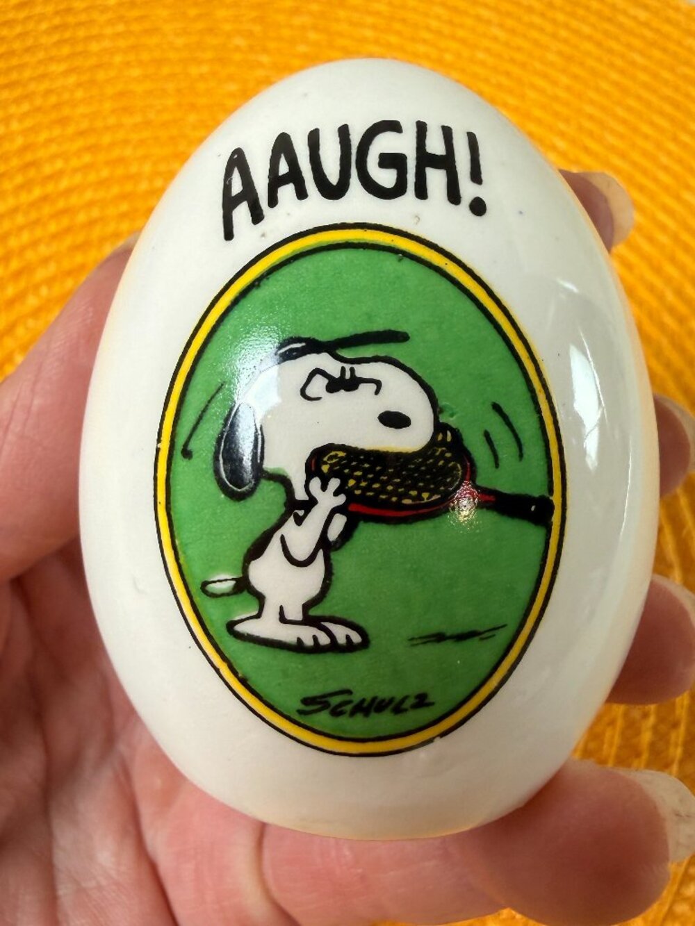 Vintage 1970's PEANUTS Snoopy Ceramic egg "Aaugh"